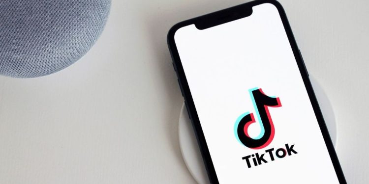Lưu ý khi sử dụng công cụ xóa logo TikTok