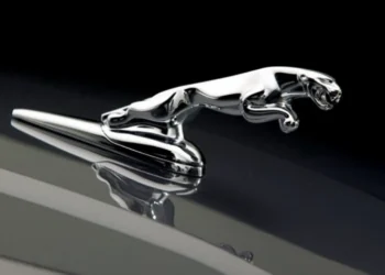 Xe hình con báo chính là Jaguar